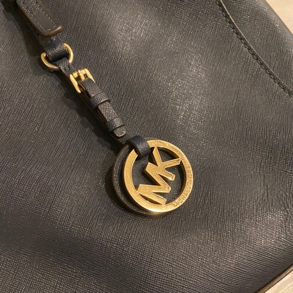 Michael Kors handbag - Picture 3 of 6